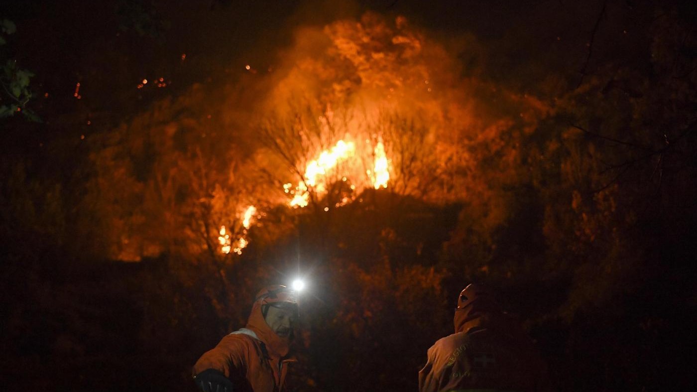 Inferno in Valsusa: 11 roghi e centinaia di evacuati