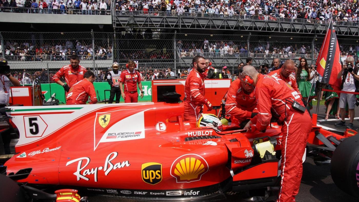 F1, Ferrari si arrende ancora a Mercedes: la svolta a Singapore