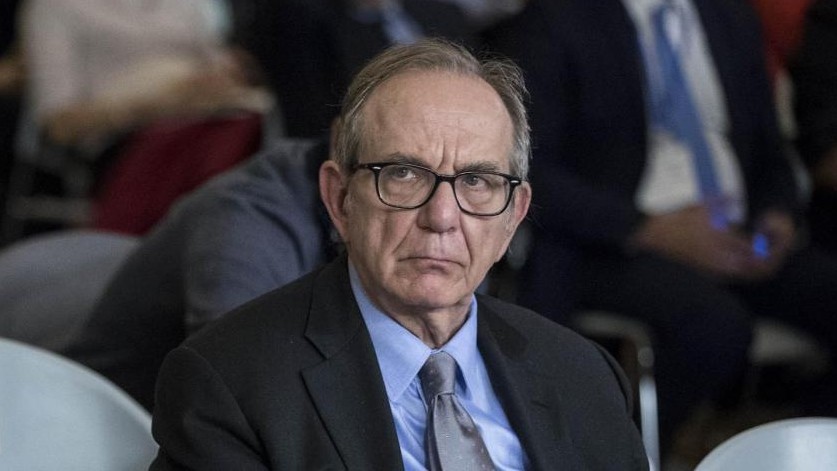 Pensioni, Padoan: “Rimane adeguamento età pensionabile”