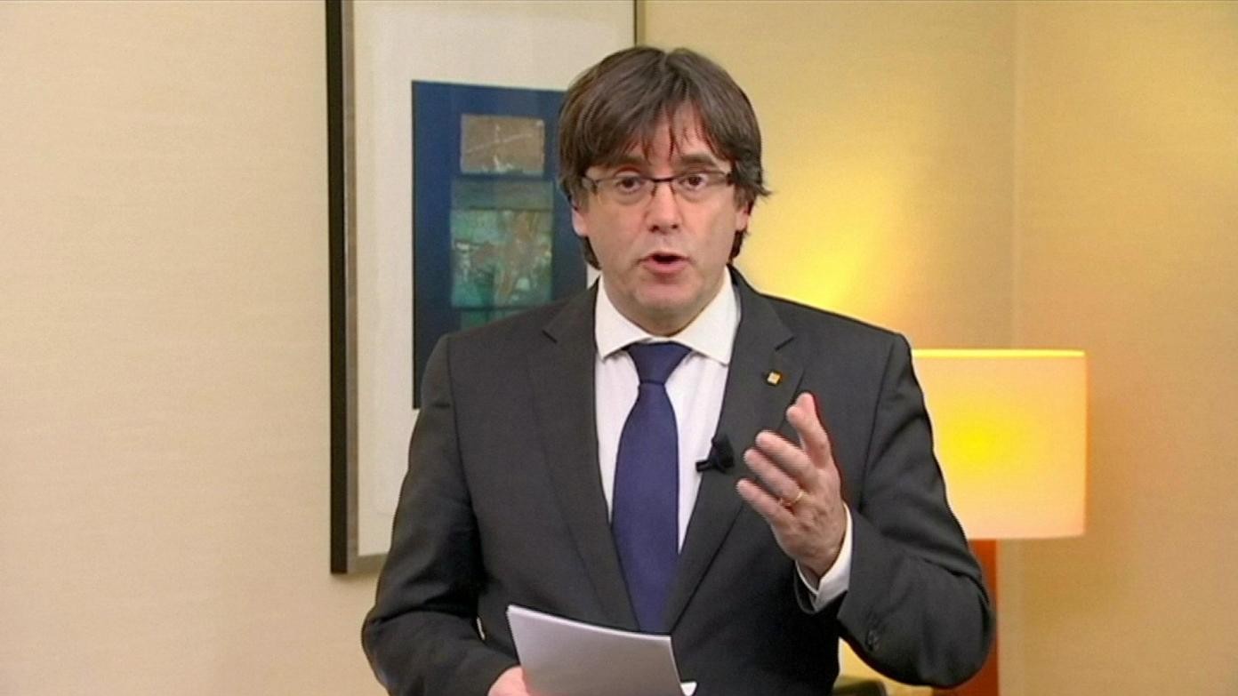 Catalogna, giudice ordina arresto di Puigdemont e 4 ministri