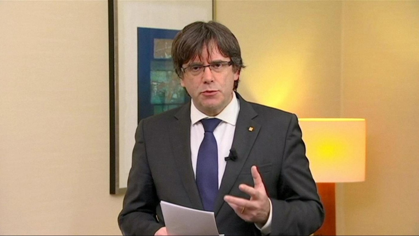 Catalogna, giudice belga libera Carles Puigdemont