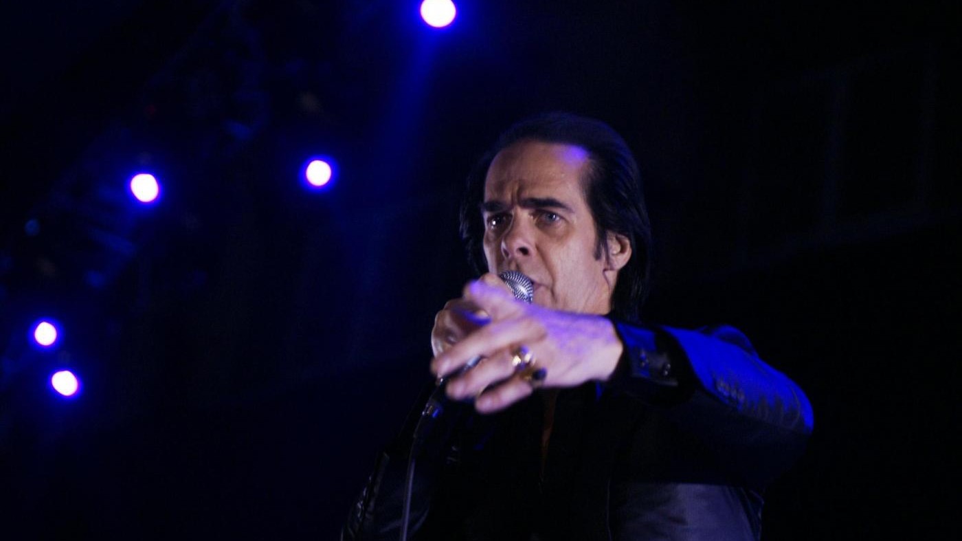 Nick Cave azzera distanza col pubblico, a Milano uno show ‘fisico’