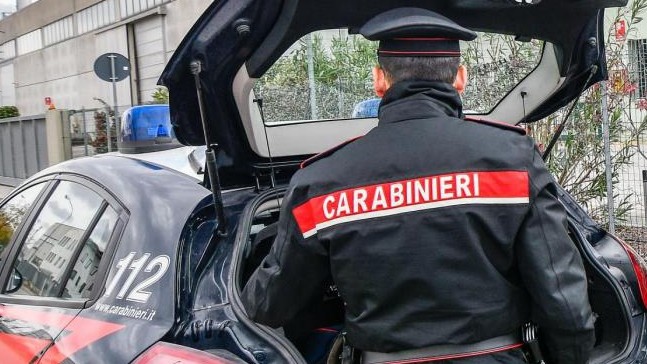Roma, blitz nel campo rom degli indagati per stupro di due 14enni: 9 arresti