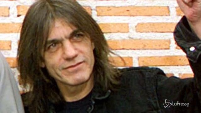Addio a Malcolm Young, cofondatore degli AC/DC