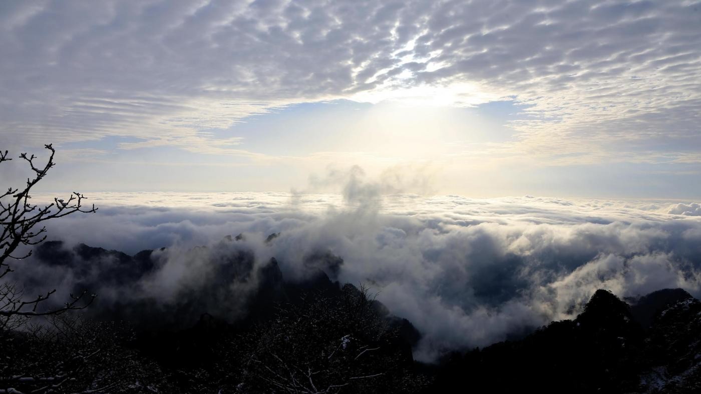 Meteo: nuvole e qualche pioggia, ma il sereno viene da Nord