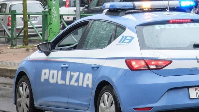 Roma, due omicidi in poche ore. Polizia: “Forse è lo stesso killer”. Fermato evaso 35enne