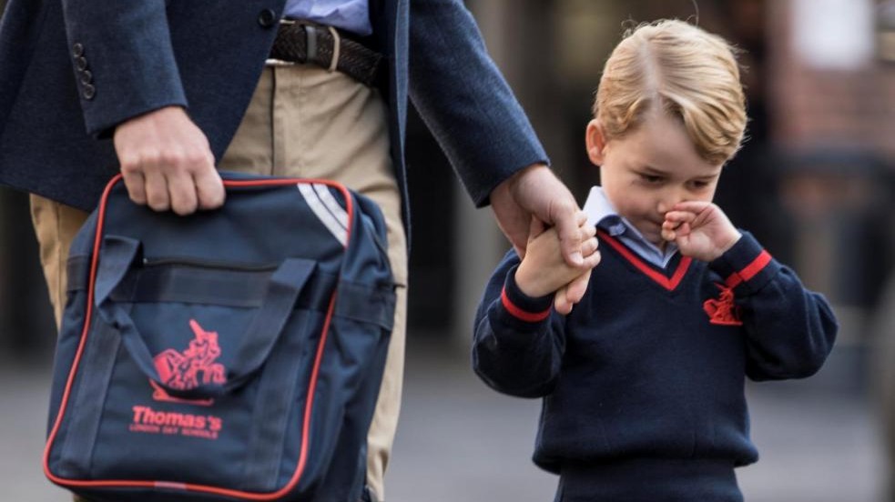 A scuola con papà William: è il primo giorno per George