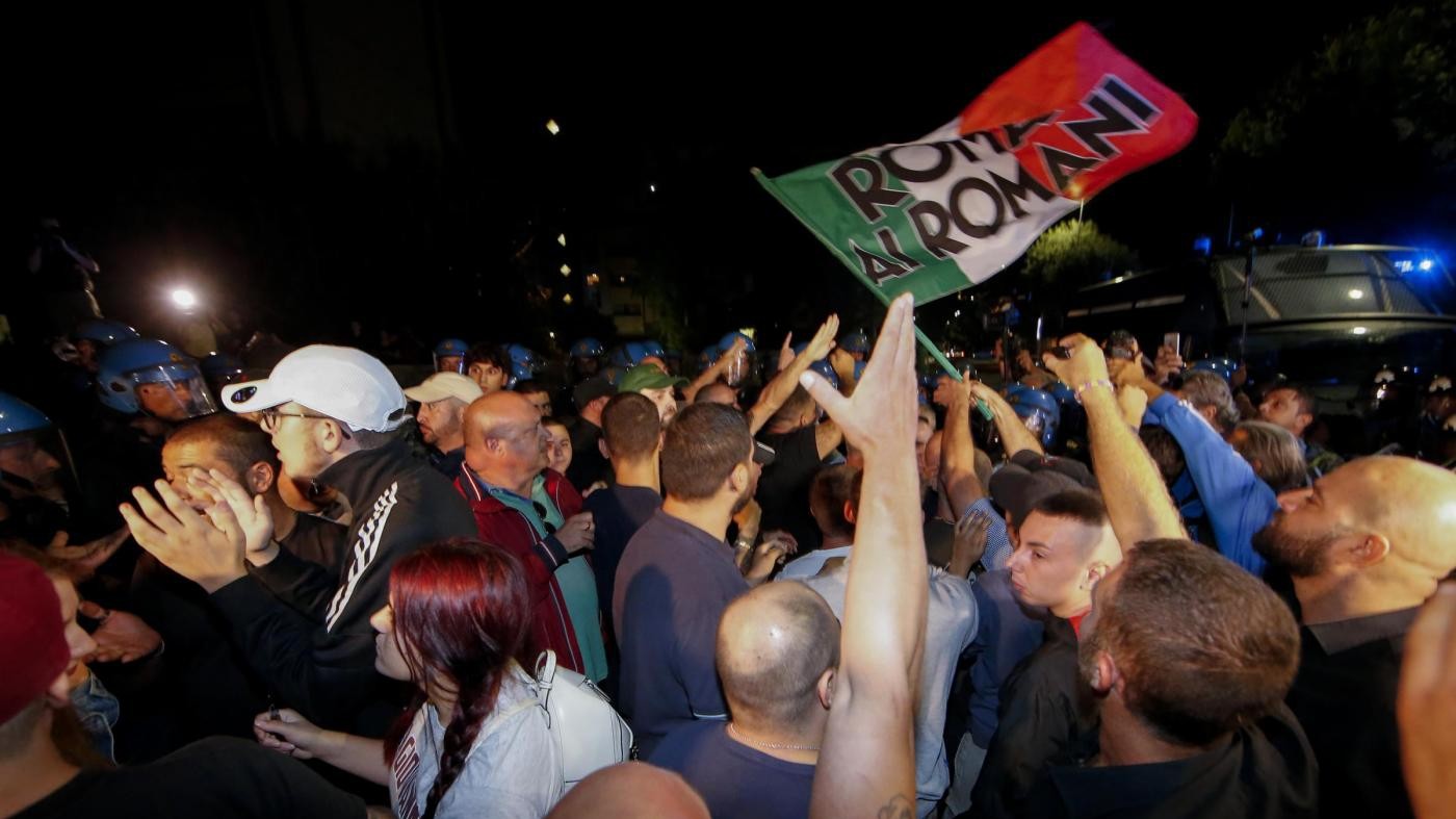 Forza Nuova, il Pd presenta una mozione: stop ai neofascisti