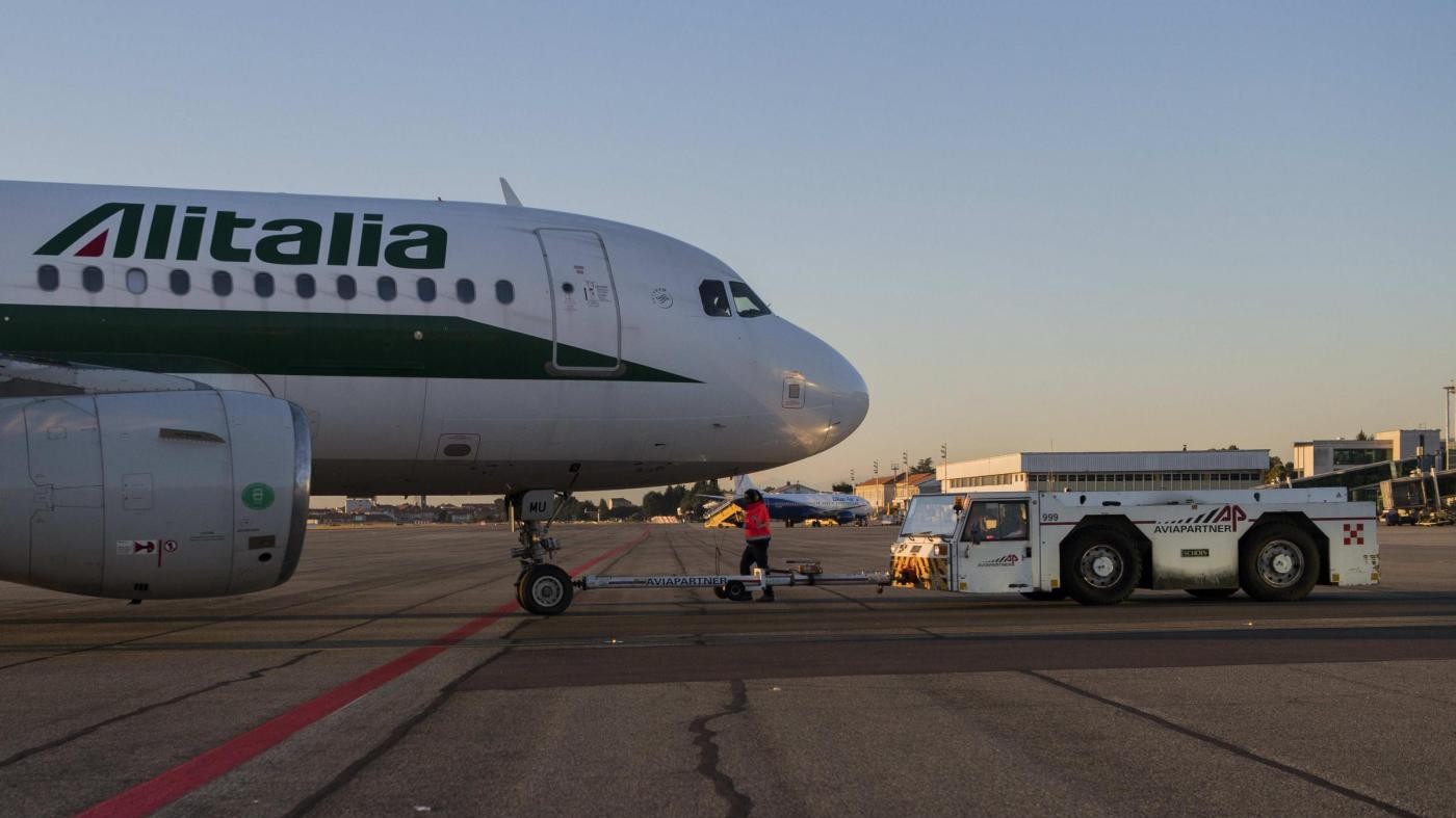 Alitalia, Delrio: “Lufthansa fa i suoi interessi, pensiamo al turismo”