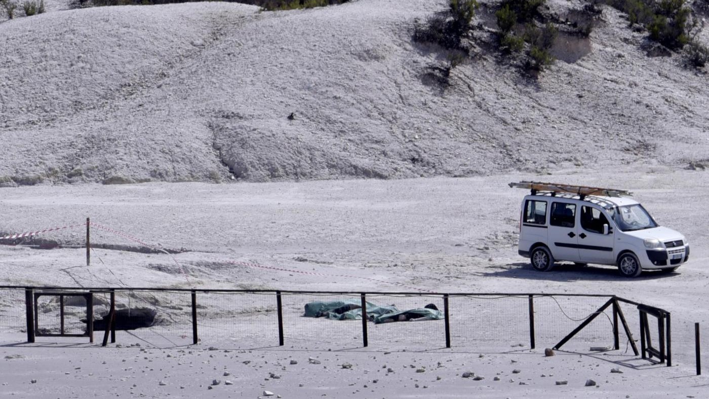 Pozzuoli La Tragedia Della Solfatara Lapresse