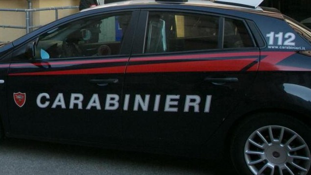 Taranto, carabiniere uccide sorella, cognato e padre e si spara: è grave