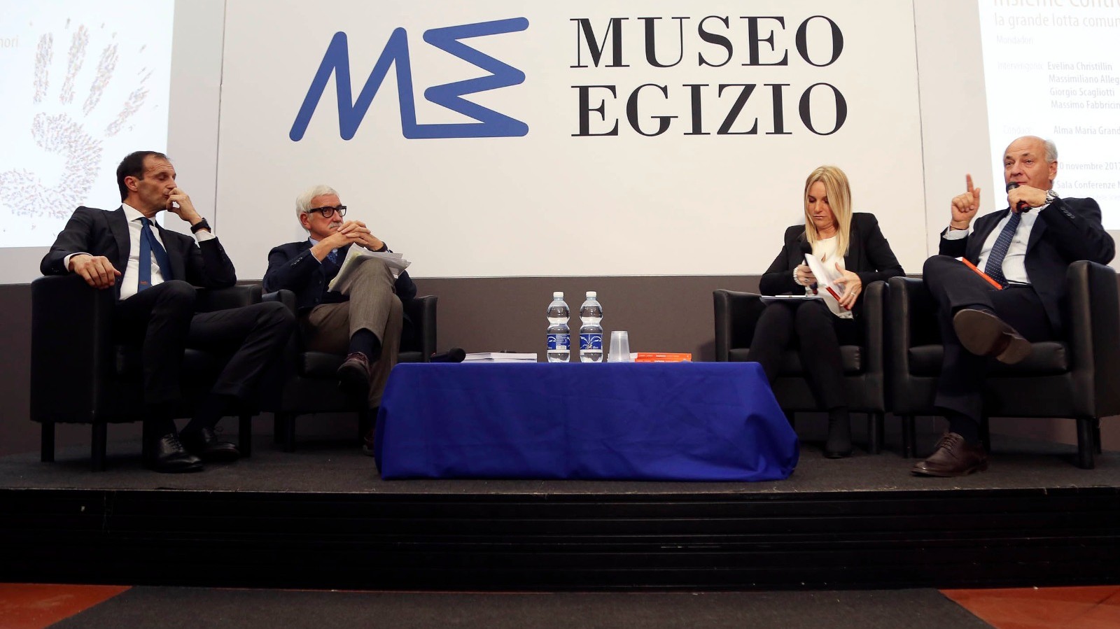 “Insieme contro il cancro”. In un libro la dichiarazione di guerra alla malattia