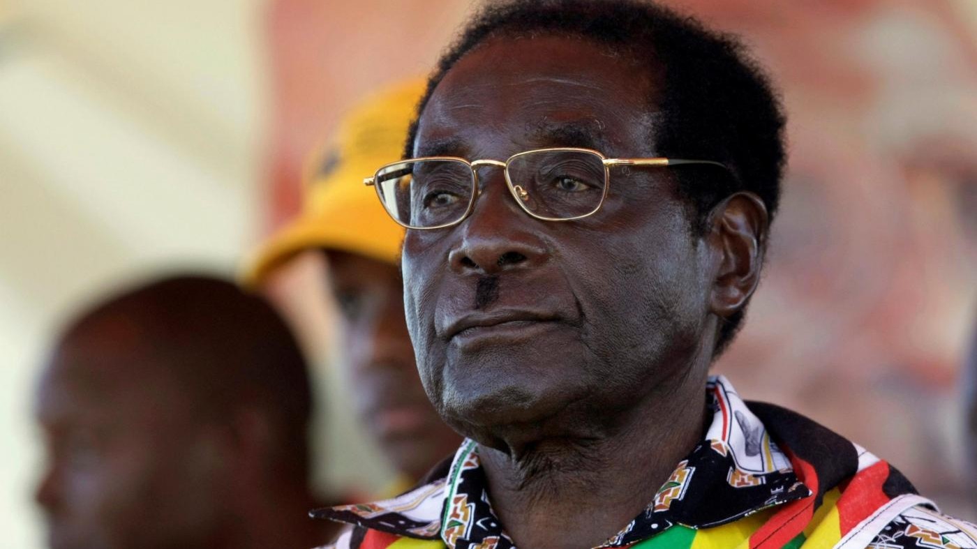 Zimbabwe, Mugabe: il politico 93enne rimasto al potere per 37 anni