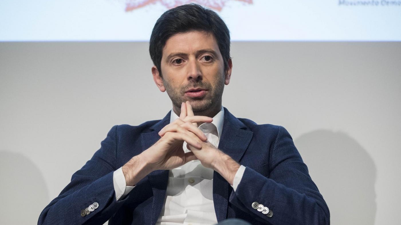 Art 18, la proposta torna in Commissione. Speranza: “Finite aperture con Pd”