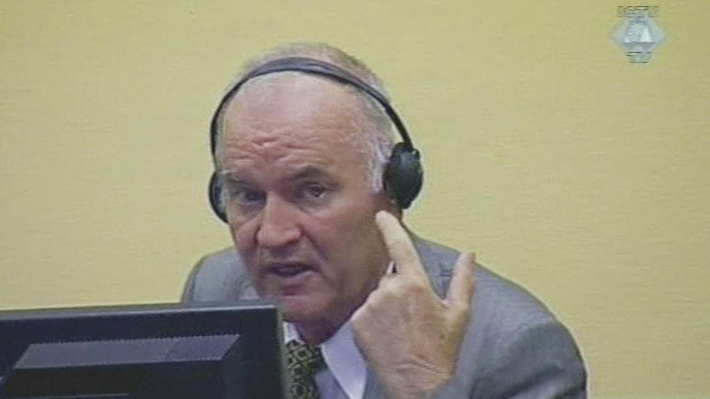 Chi è Ratko Mladic: ‘macellaio’ di Srebrenica e assedio Sarajevo
