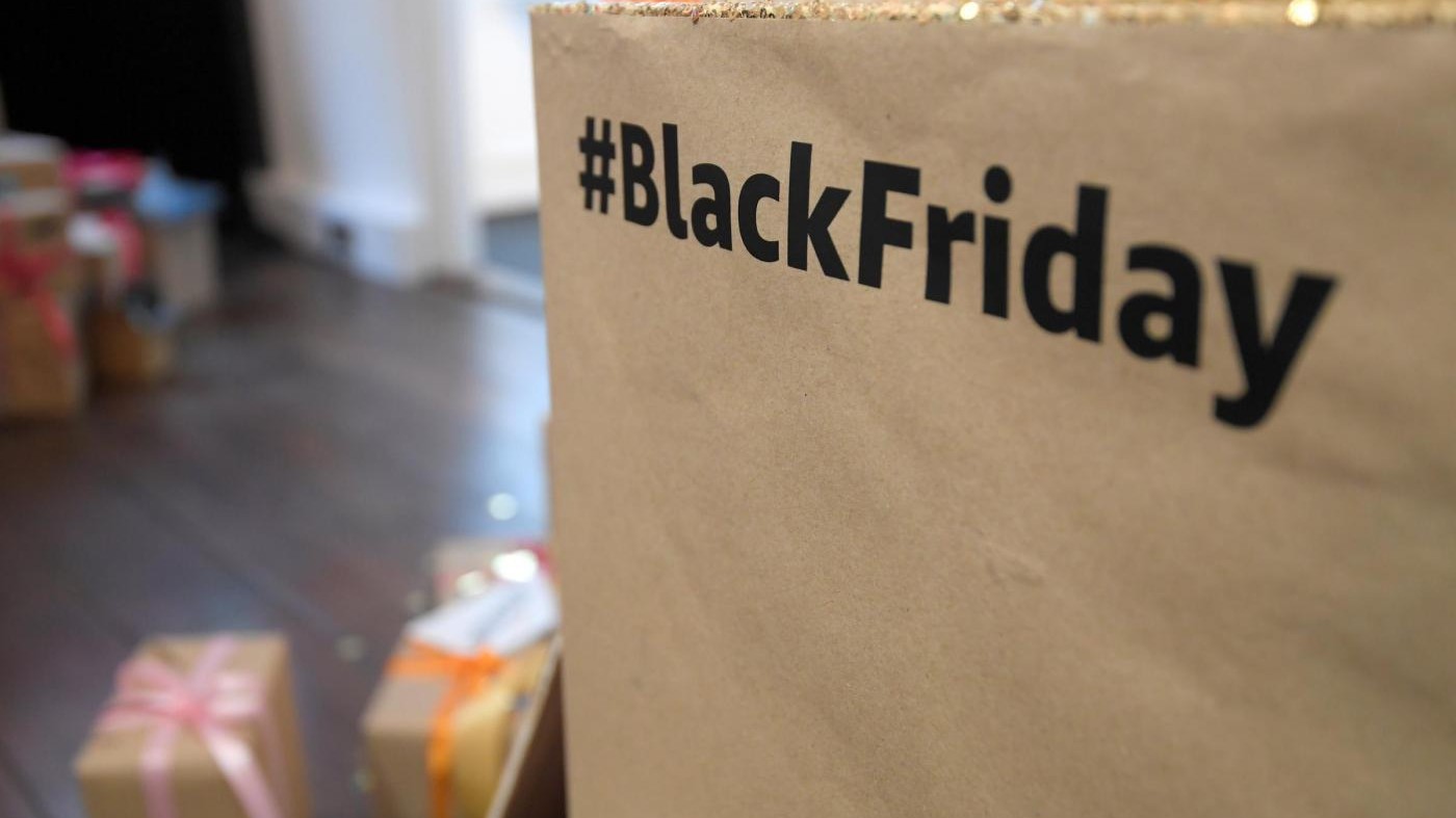 Amazon, black friday a rischio: sciopero 4mila dipendenti a Piacenza