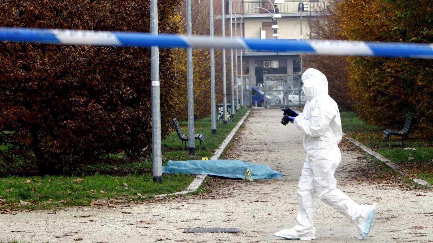 Omicidio al parco Litta di Milano, donna uccisa mentre porta fuori il cane