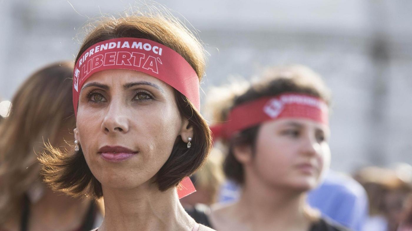 La violenza spezza le donne: boom ‘sindrome del cuore infranto’