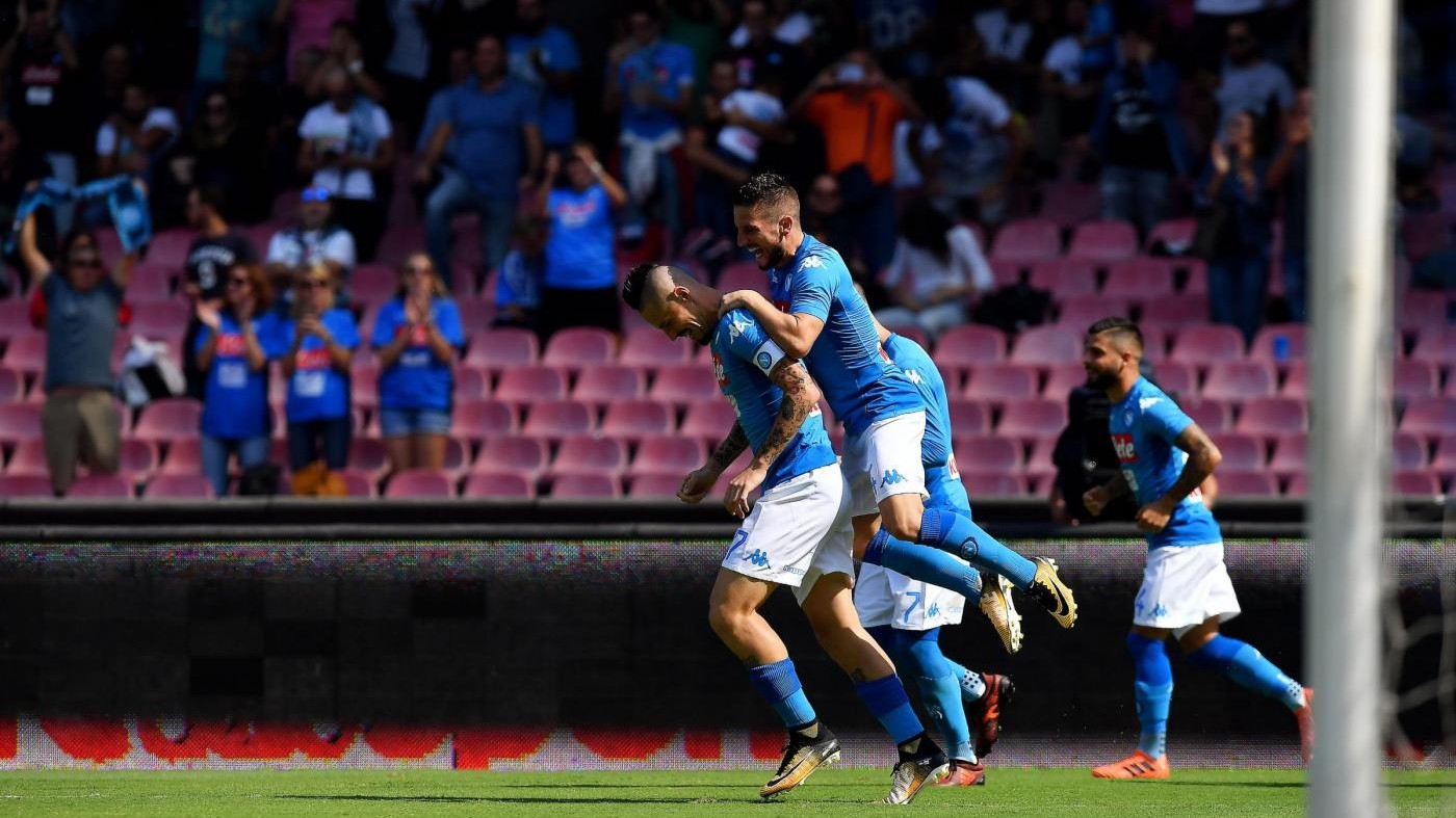 Serie A, Napoli-Cagliari 3-0: Hamsik, Mertens e Koulibaly / Il fotoracconto