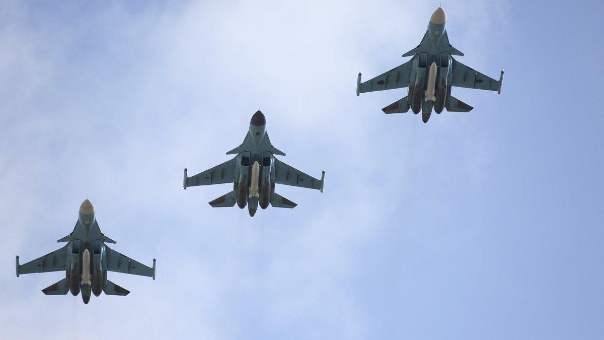 Siria, raid aereo israeliano contro base militare iraniana vicino Damasco