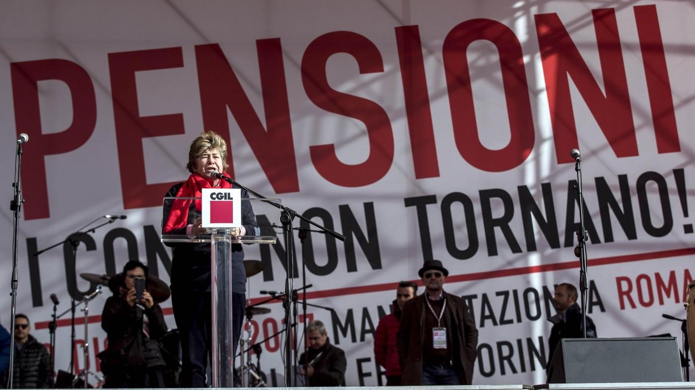 La Cgil scende in piazza. Camusso: “Ritessere fili unitari con Cisl e Uil, divisi più deboli”