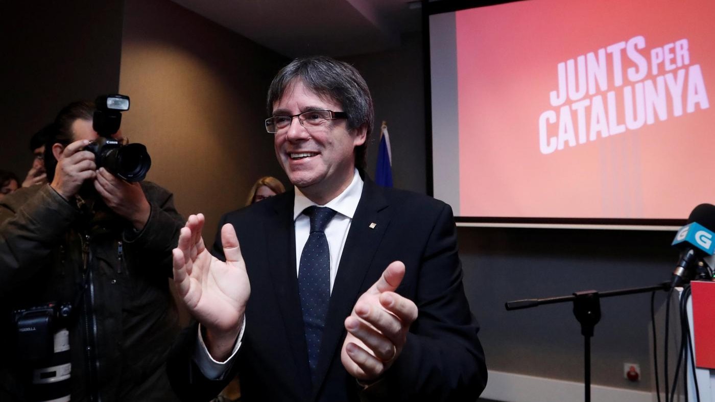 Catalogna, Corte Suprema ritira mandato d’arresto europeo per Puigdemont