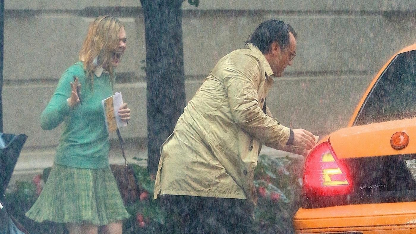 Elle Fanning e Jude Law, innamorati sotto la pioggia per Woody Allen