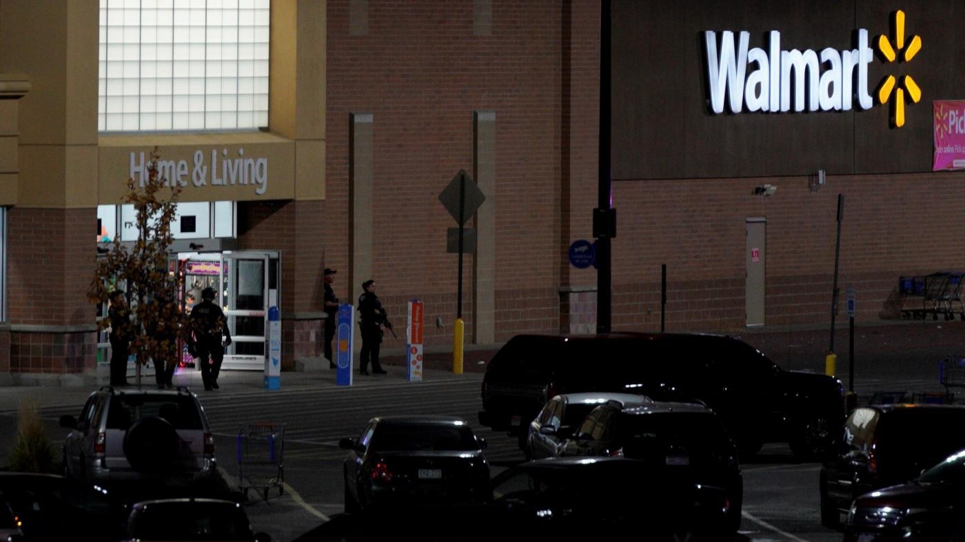 Colorado, sparatori in un centro commerciale. Evacuato l’edificio