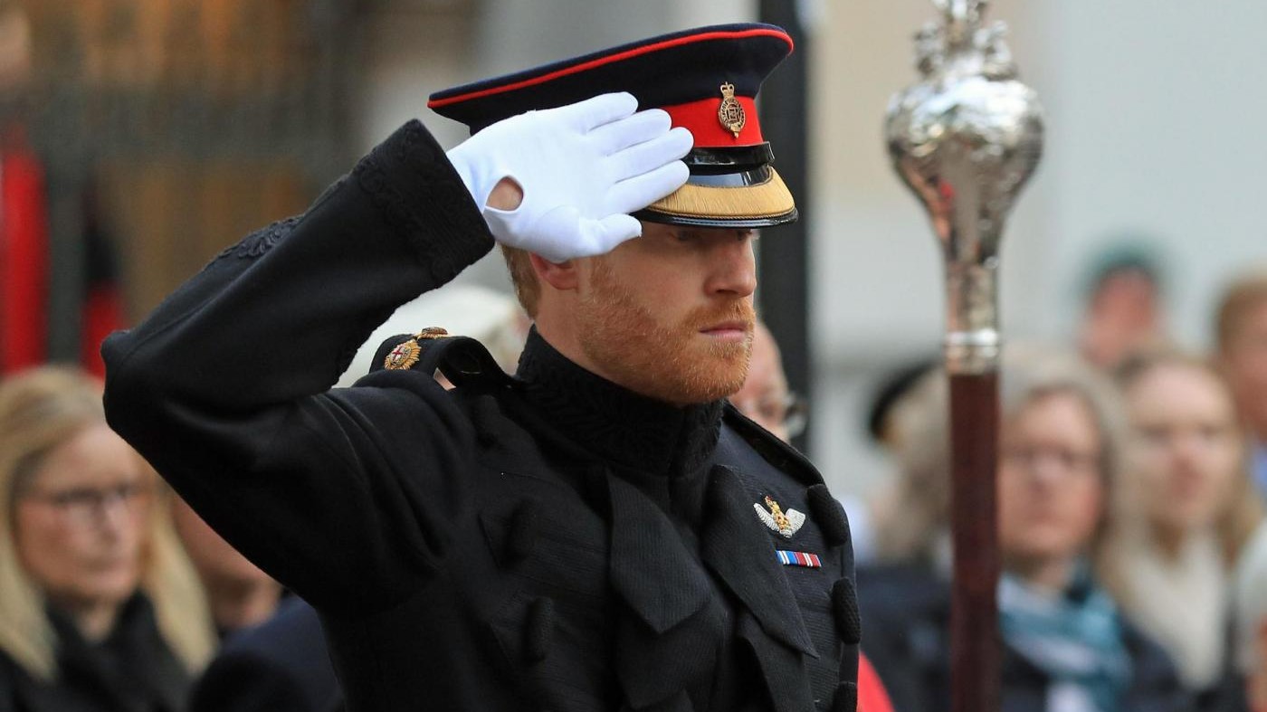 Il principe Harry in divisa: è l’Armistice Day in Gran Bretagna