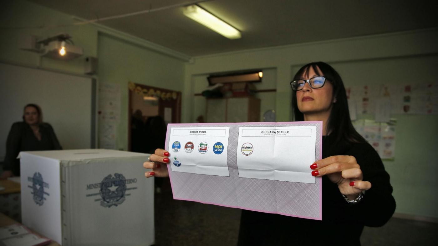 Ballottaggio a Ostia, le sfidanti Di Pillo e Picca alle urne