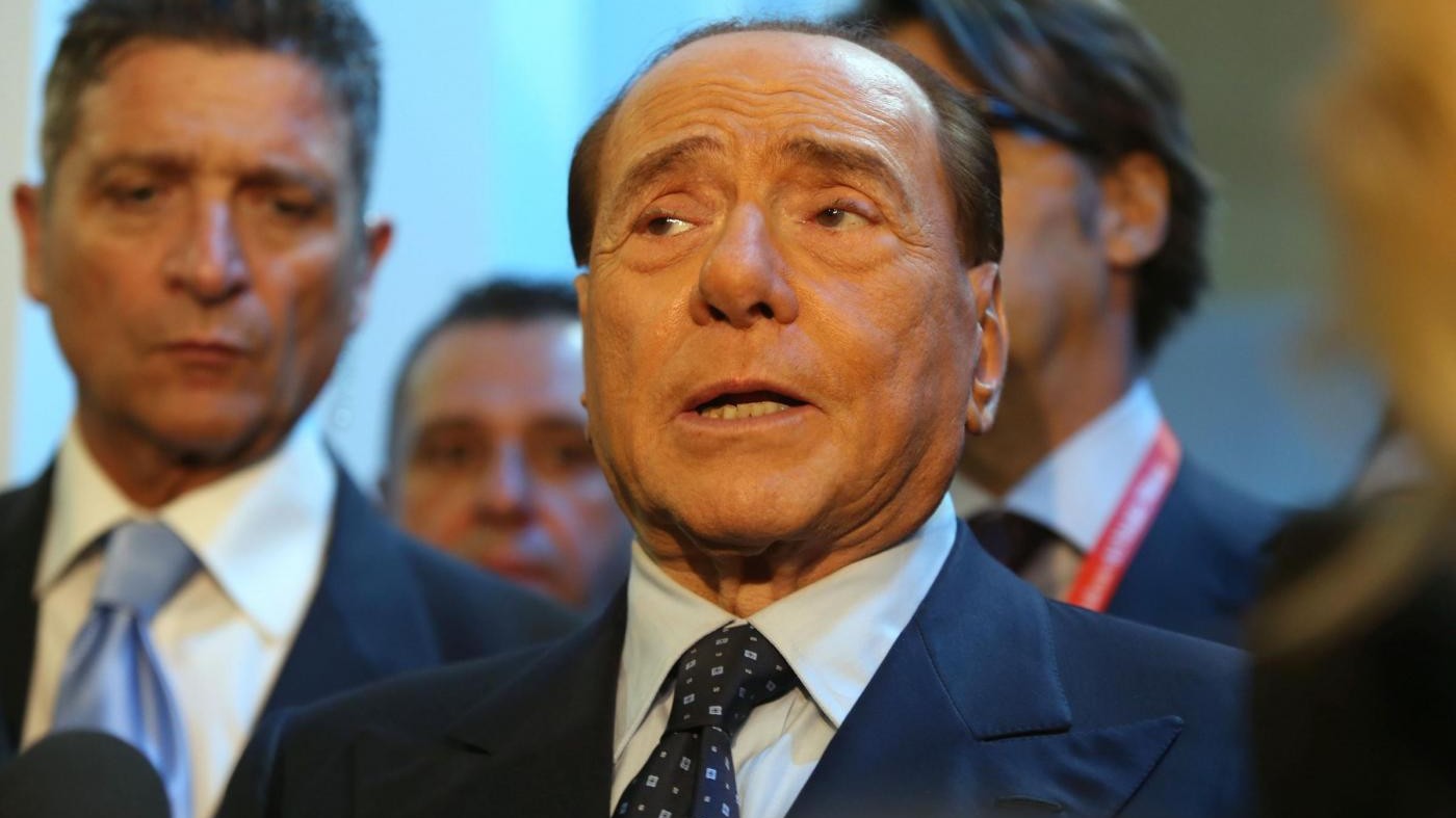 Compravendita senatori: per Berlusconi reato prescritto