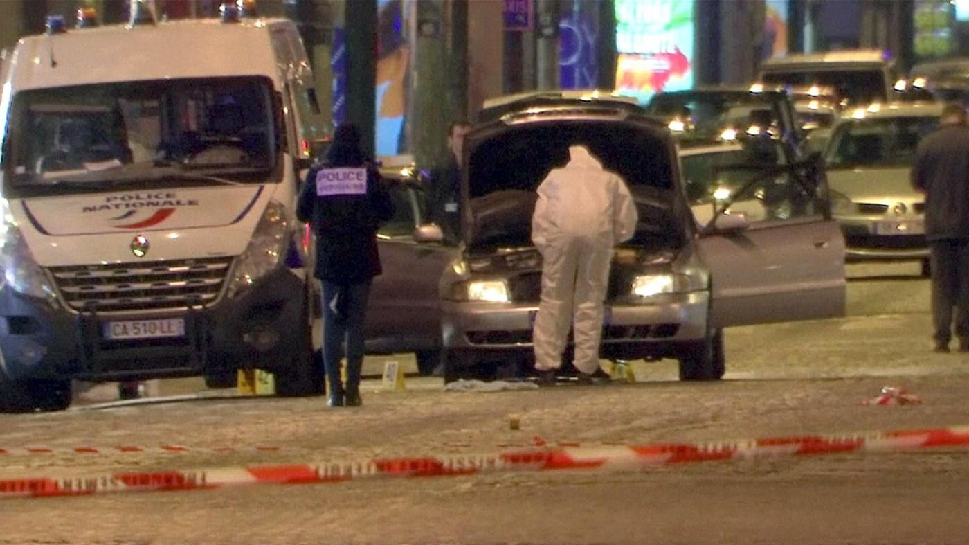 Attacco a Parigi, presunto complice si presenta a polizia di Anversa