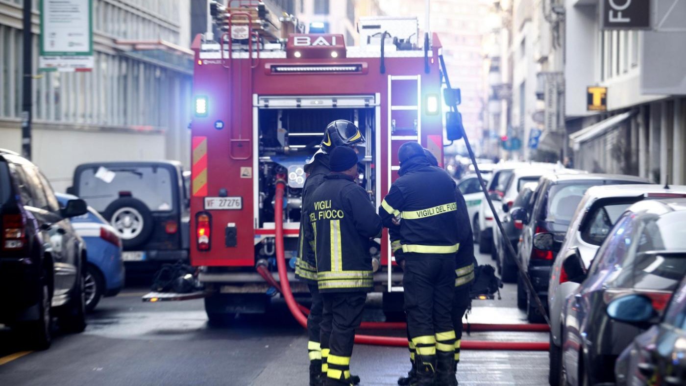 Genova, palazzo in fiamme: bimbo in morte cerebrale