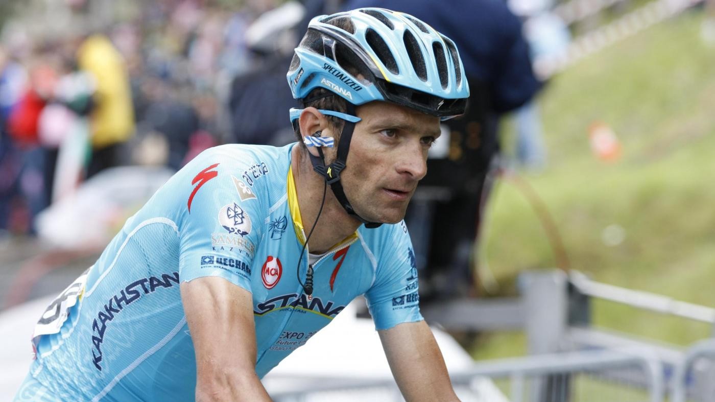 Ciclismo, addio a Scarponi: dagli esordi al trionfo al Giro 2011