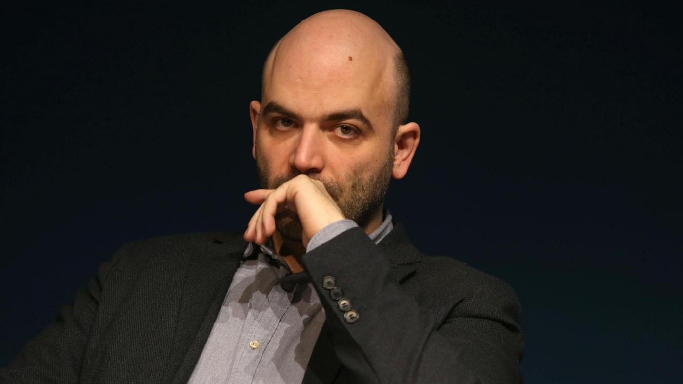 Migranti, Saviano a Di Maio: Cerca voti di chi li vorrebbe morti