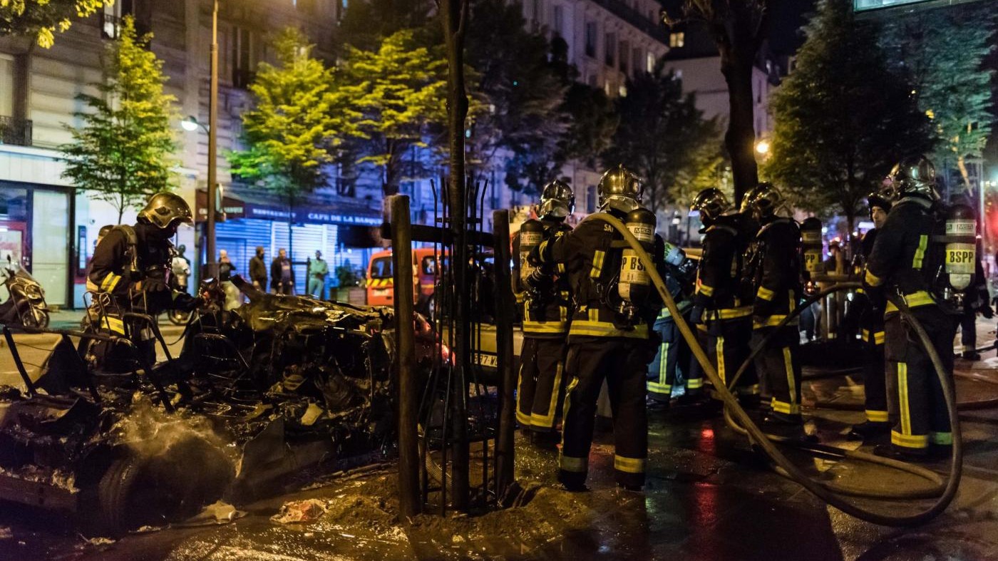 Scontri a cortei antifascisti a Parigi: 29 fermi, 9 feriti