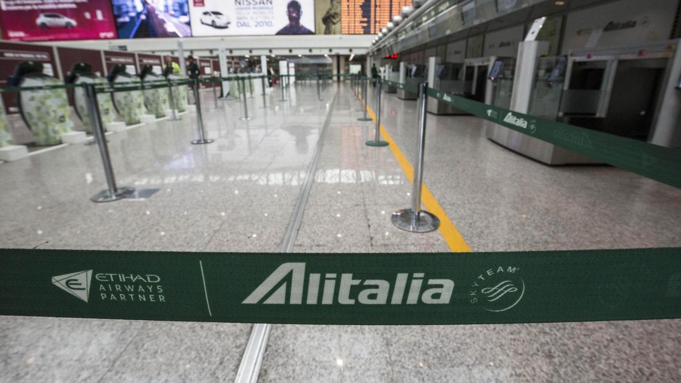 Alitalia, Calenda: Negozieremo con l’Ue un prestito ponte, ma no a nazionalizzazione