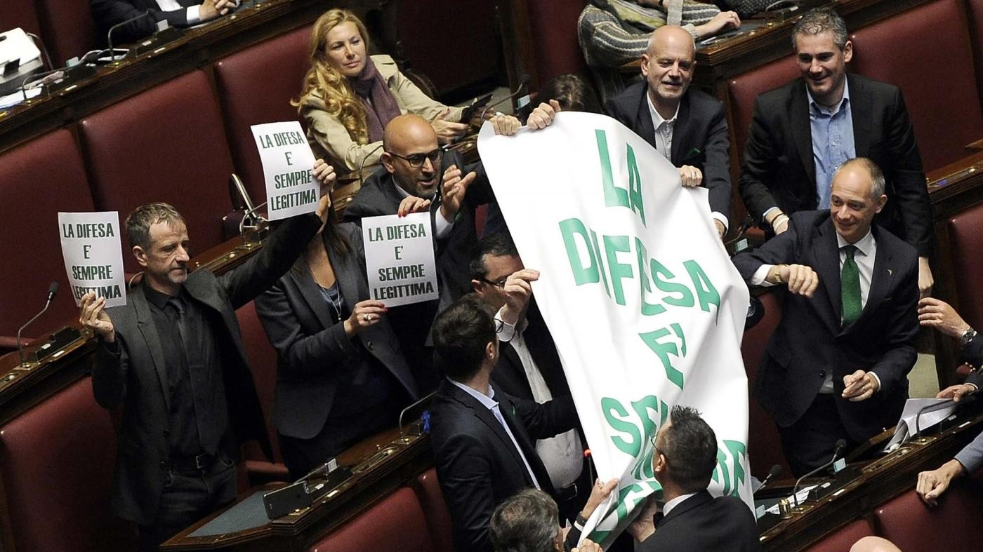 Licenza di sparare ai ladri la notte, arriva il sì della Camera