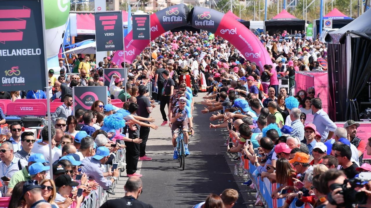 Giro d’Italia al via: scatta da Alghero l’edizione n. 100