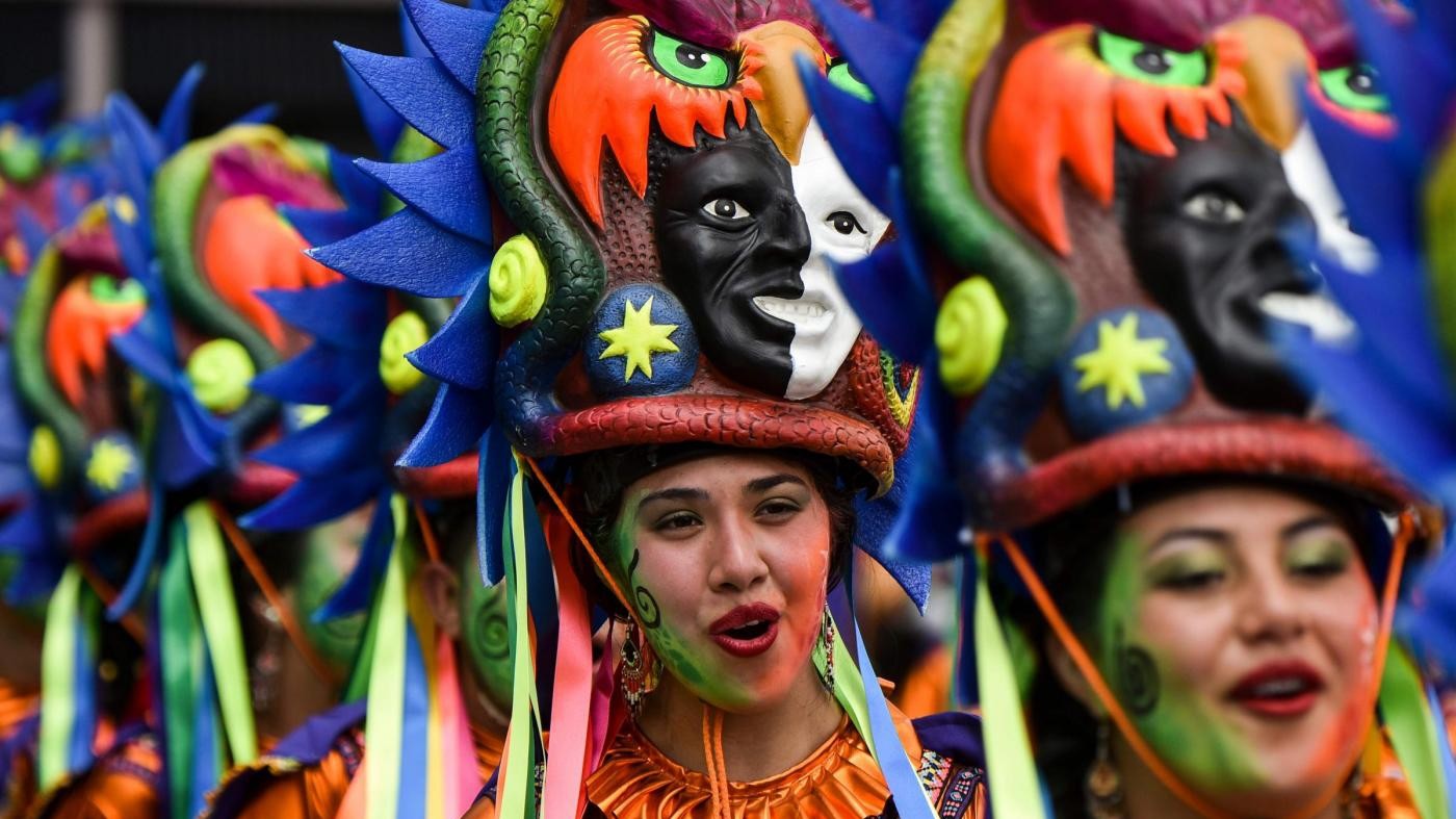 “Canto alla Tierra”, i mille colori del Carnevale colombiano