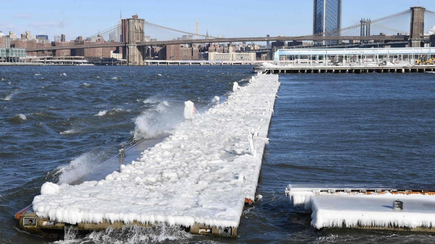 Neve e gelo da record sulla East Coast americana