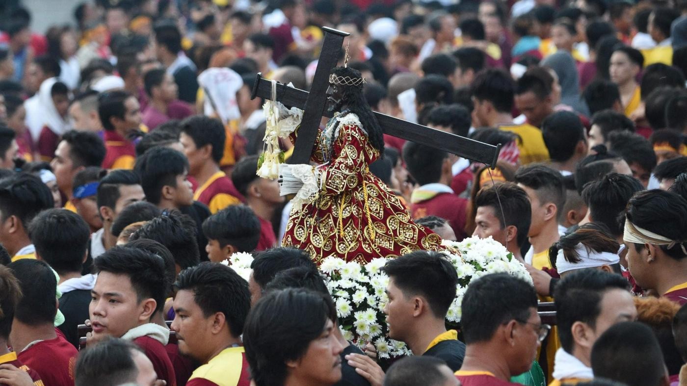 Filippine, oltre un milione di persone alla processione del Nazareno Nero