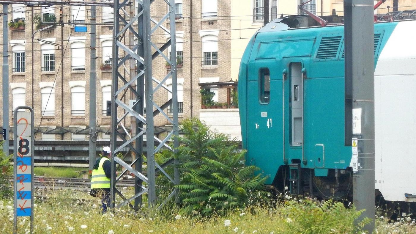 Sassari, capotreno molestata: identificati gli aggressori
