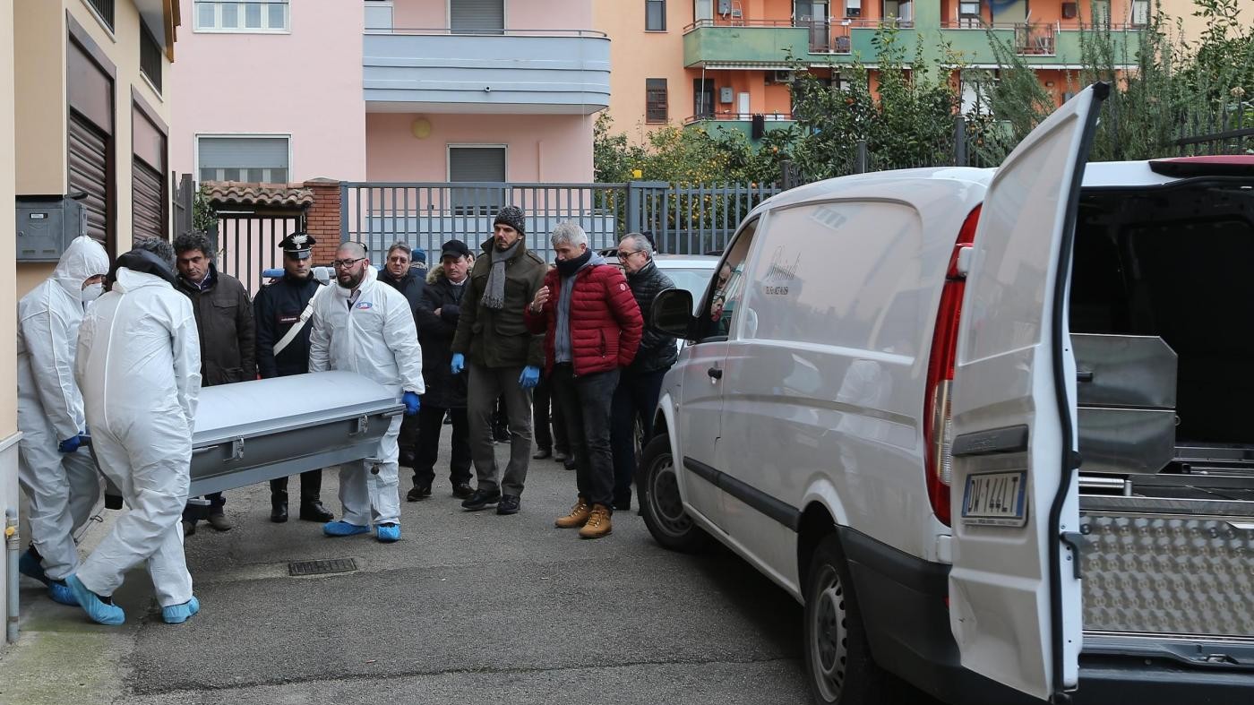 Venezia, uccide la ex moglie a coltellate e chiama carabinieri