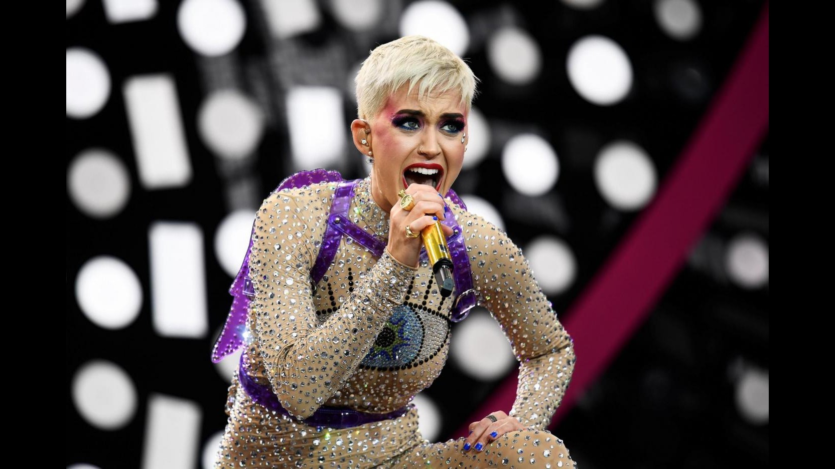 Ruggiti agli Mtv VMA: Katy Perry conduttrice e plurinominata