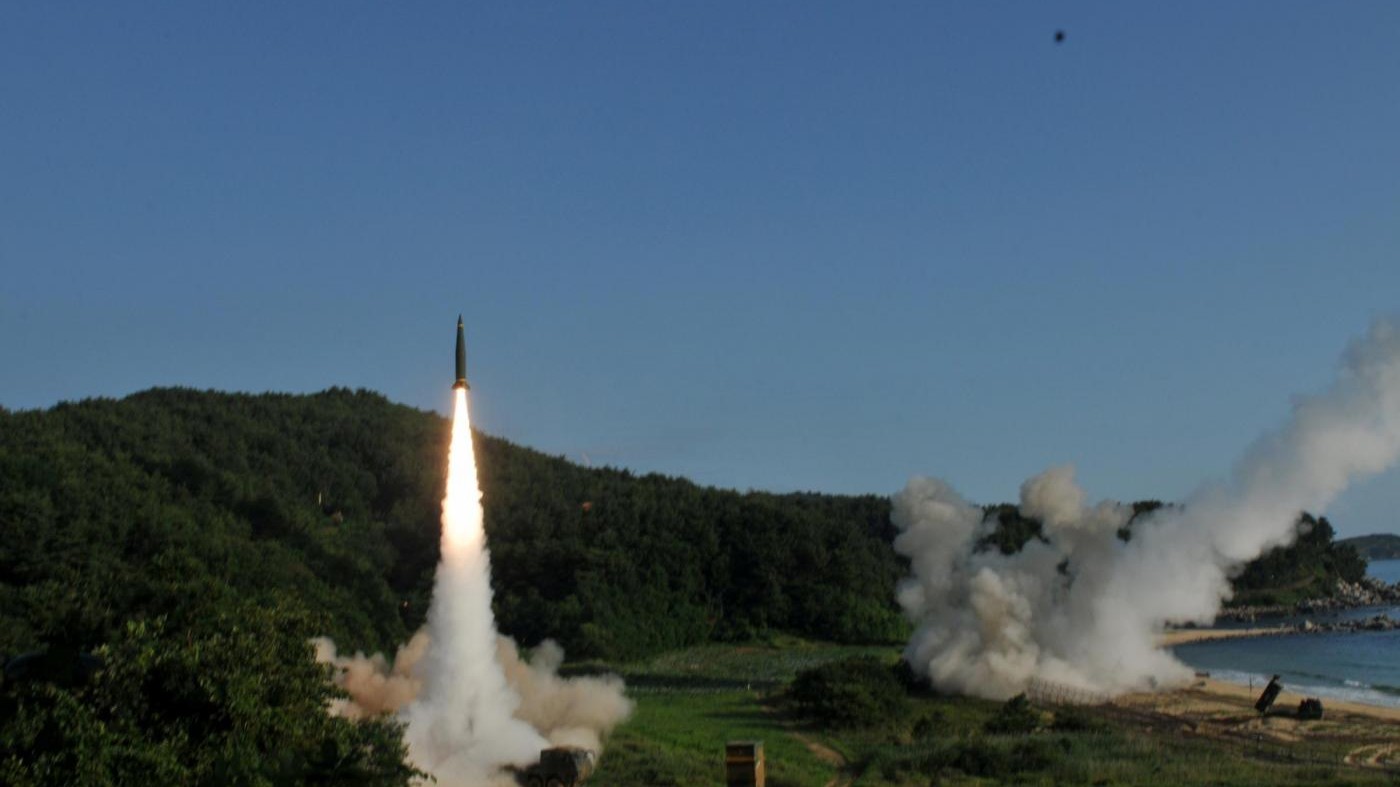 La Corea del Nord lancia un altro missile. Ammarato in Giappone