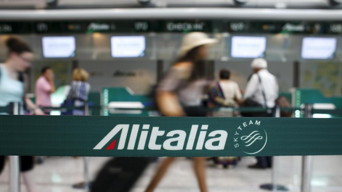 Alitalia, pubblicato il bando: offerte entro il 2 ottobre