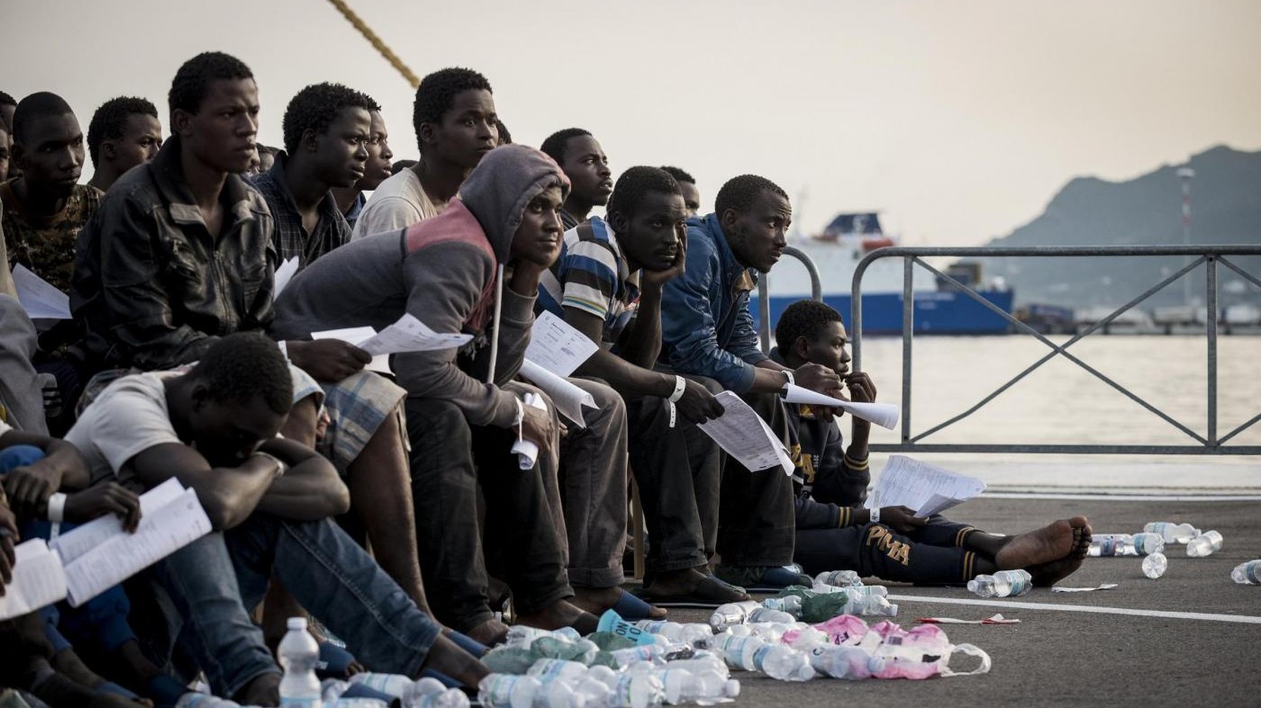 Salvati in mare 500 migranti, 8 morti. Al lavoro anche Msf
