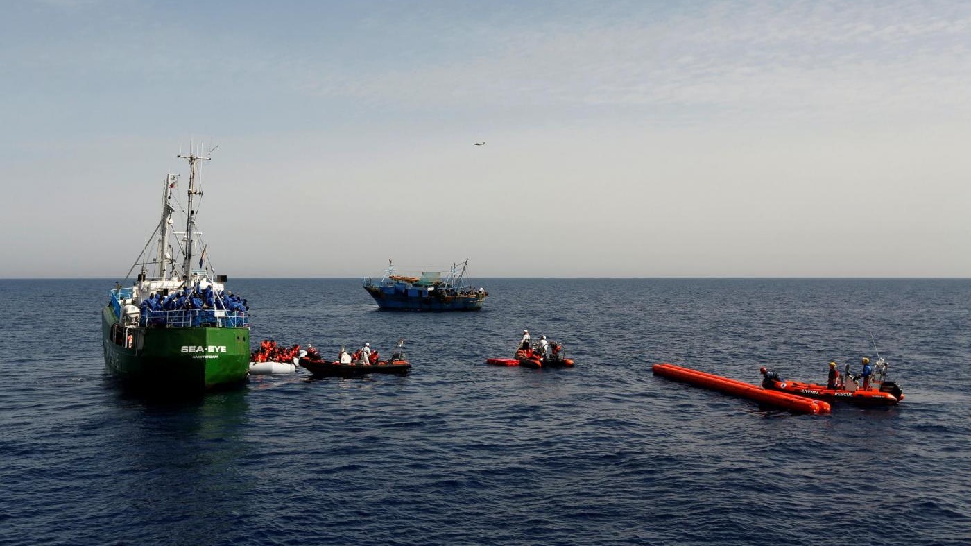 Migranti, la polizia sequestra la nave Juventa a Lampedusa. “Indagini su fatti del 2016”