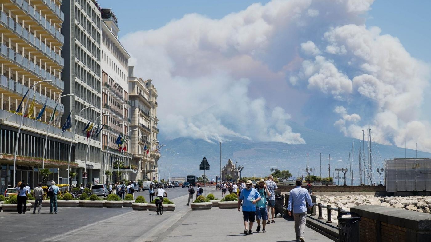 Emergenza siccità e incendi: in fumo 76mila ettari di vegetazione